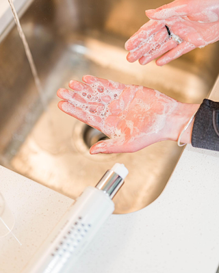 Foaming Cleanser vs Hydrating Cleanser | How to Choose